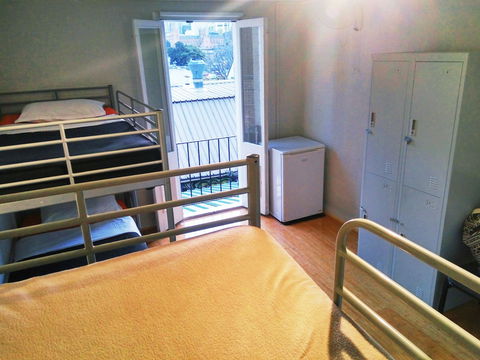 Asylum Sydney Backpackers Hostel - Sunshine Coast Guide 6