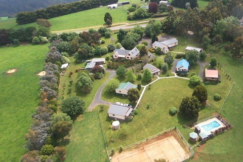 Neerim Country Cottages - Sunshine Coast Guide 1