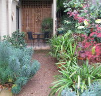 Moongate Accommodation - Sunshine Coast Guide
