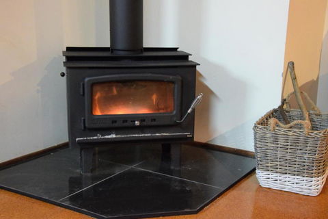 McCarthy Lake House - Sunshine Coast Guide 2