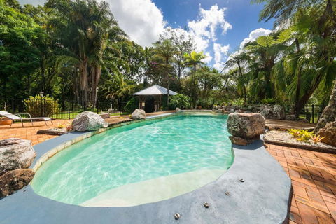 McCarthy Lake House - Sunshine Coast Guide 5