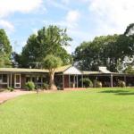 McCarthy Lake House - Sunshine Coast Guide 0