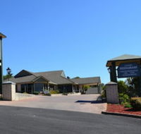 Comfort Inn The Lakes - Sunshine Coast Guide