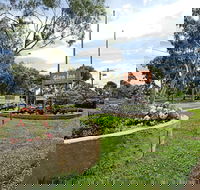 Glen Inn - Sunshine Coast Guide