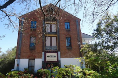 Accommodation In An Historic Warehouse - Sunshine Coast Guide 0