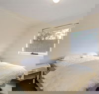 Two Bays Apartments - Sunshine Coast Guide
