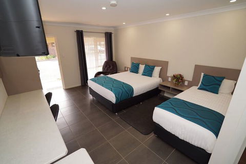 Exies Bagtown - Sunshine Coast Guide 4