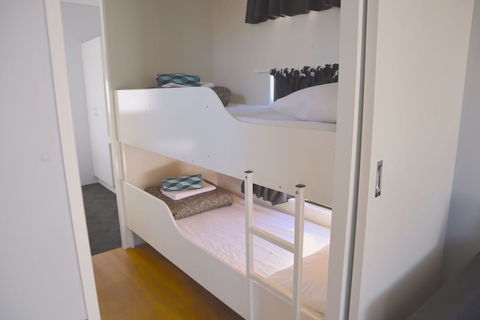 BIG4 Ulverstone Holiday Park - Sunshine Coast Guide 4