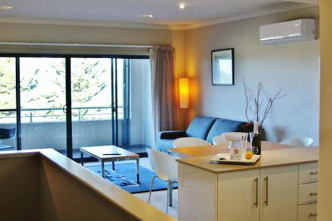 Pier Number 10 - Sunshine Coast Guide 4