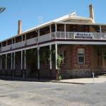Sonbern Lodge Motel - Sunshine Coast Guide 0