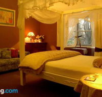 Broomelea Bed  Breakfast - Sunshine Coast Guide