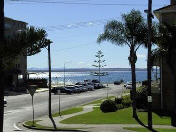 Great Lakes Motor Inn - Sunshine Coast Guide 2