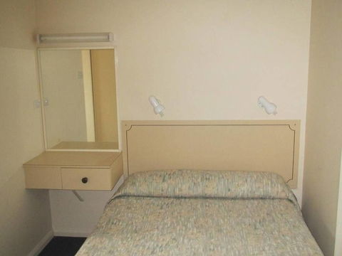 Great Lakes Motor Inn - Sunshine Coast Guide 1