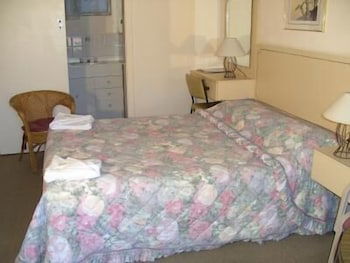 Great Lakes Motor Inn - Sunshine Coast Guide 3