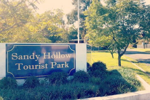 Sandy Hollow Tourist Park - Sunshine Coast Guide 0