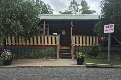 Sandy Hollow Tourist Park - Sunshine Coast Guide 2