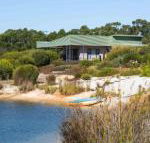 Kooyar Mia - Sunshine Coast Guide