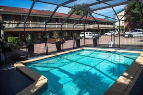 Garden City Motor Inn Mt Gravatt - Sunshine Coast Guide 1