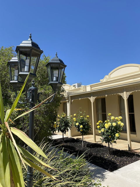 Acacia Terraces - Sunshine Coast Guide 2