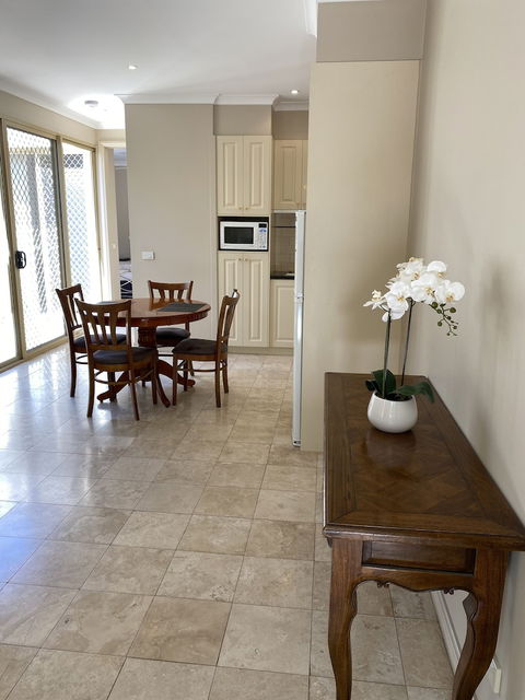 Acacia Terraces - Sunshine Coast Guide 3