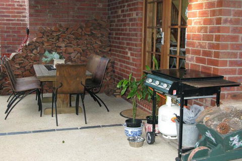 Roseneath Villa B & B - Sunshine Coast Guide 0
