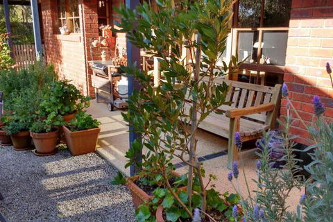 Roseneath Villa B & B - Sunshine Coast Guide 2