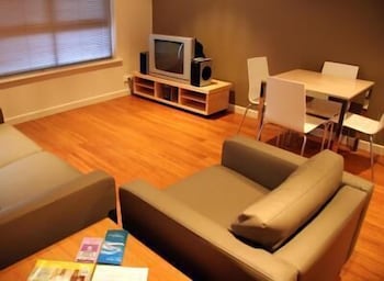 Ethelton Serviced Apartments - Sunshine Coast Guide 1
