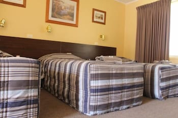 Isis Motel Scone - Sunshine Coast Guide 2