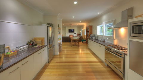 G.g's By The River - Sunshine Coast Guide 5