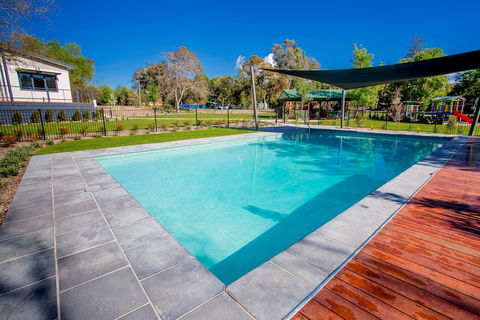 Albury Gardens Tourist Park - Sunshine Coast Guide 2