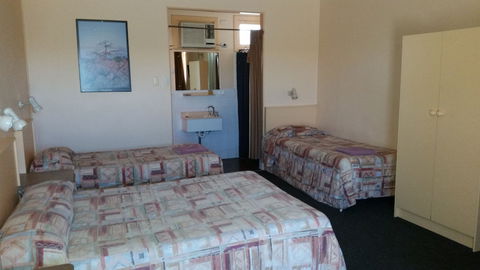 Highway One Motel Port Augusta - Sunshine Coast Guide 2