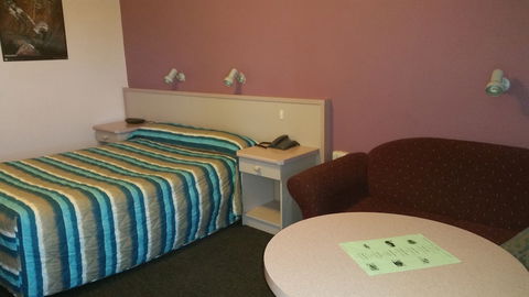 Highway One Motel Port Augusta - Sunshine Coast Guide 3
