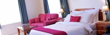 Maynestay Motel - Sunshine Coast Guide 6