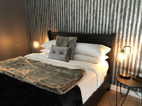 Amande Bed And Breakfast - Sunshine Coast Guide 6