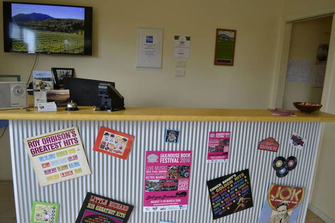 Ararat Motor Inn - Sunshine Coast Guide 3