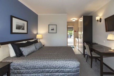 Ararat Motor Inn - Sunshine Coast Guide 0
