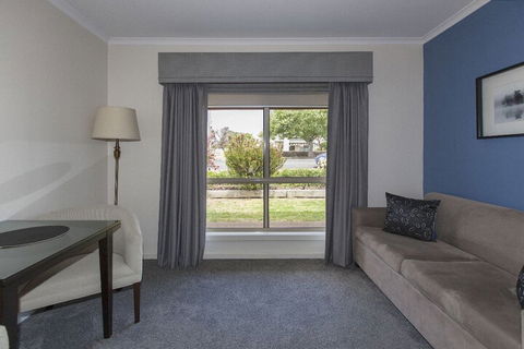 Ararat Motor Inn - Sunshine Coast Guide 7