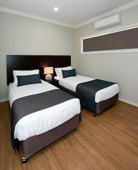 Renmark Holiday Apartments - Sunshine Coast Guide 0