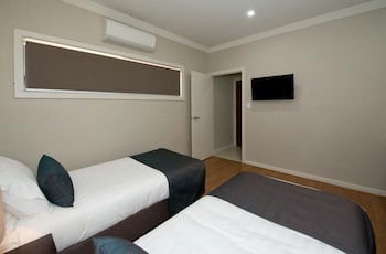 Renmark Holiday Apartments - Sunshine Coast Guide 6