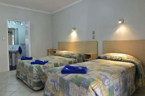 Goldfields Hotel Motel - Sunshine Coast Guide 5