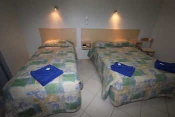 Goldfields Hotel Motel - Sunshine Coast Guide 3