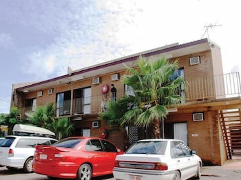 Goldfields Hotel Motel - Sunshine Coast Guide 0