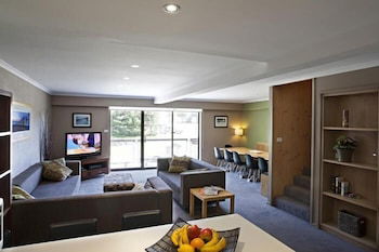 Altitude Apartments - Sunshine Coast Guide 2