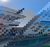 Yarrawonga Hotel - Sunshine Coast Guide
