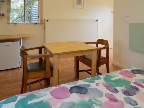 Albion Motel Hotel - Sunshine Coast Guide 5