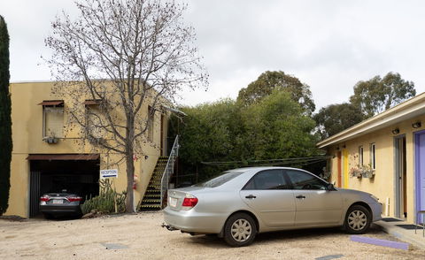 Albion Motel Hotel - Sunshine Coast Guide 0