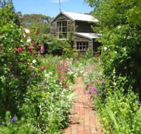 Braeside Mt Macedon Country Retreat  Bed  Breakfast - Sunshine Coast Guide
