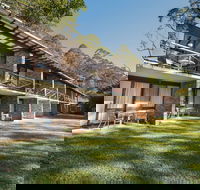 Avoca Beach Hotel - Sunshine Coast Guide