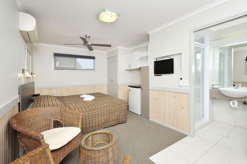 NRMA Sydney Lakeside Holiday Park - Sunshine Coast Guide 5