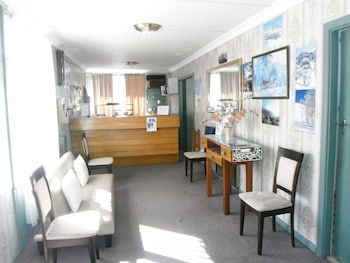 Cooma Country Club Motor Inn - Sunshine Coast Guide 0